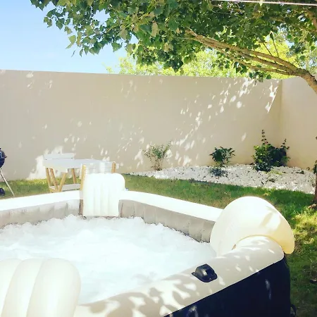 Estrella Avec Jardinet Et En Option Gæstehus 3*